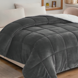 CosyCloud Reversible Sherpa Quilt